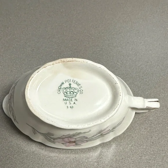 Crown Pottery CRP11 Elegant Cream Floral Gravy Boat with Saucer Southern Charm - Picture 2 of 7